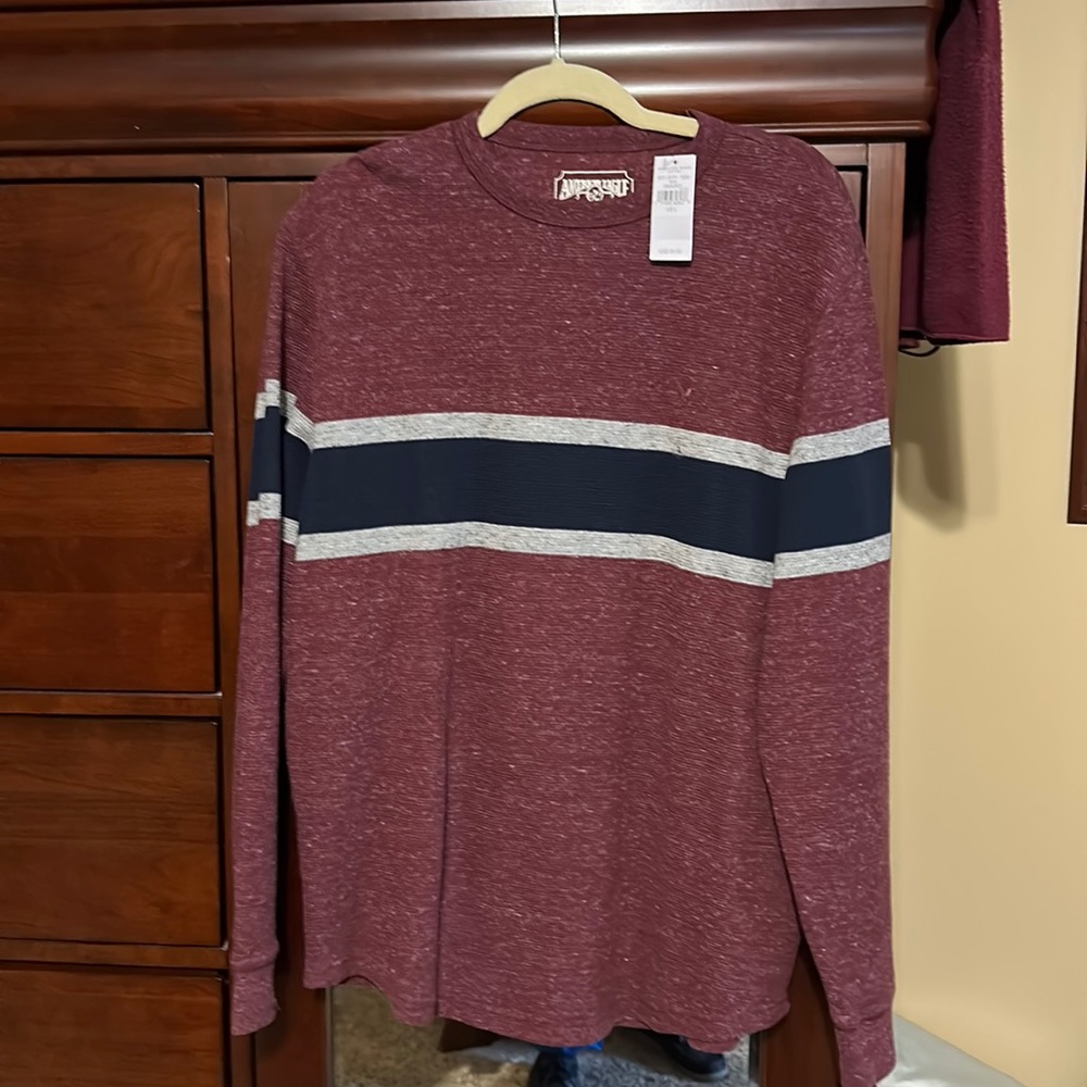 American Eagle men’s largelong sleeve sweater, shirt